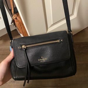 Black kate spade crossbody purse 🖤